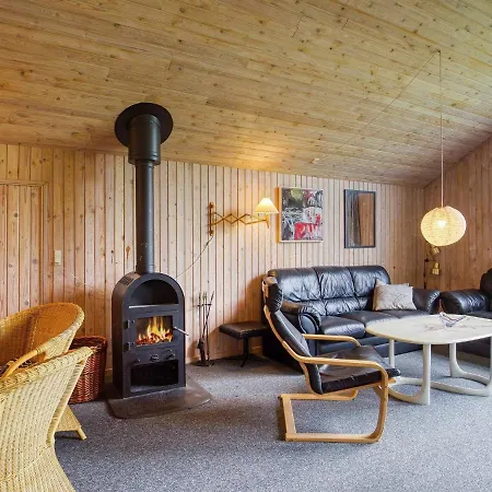 10 Person In By Traum Dannemare